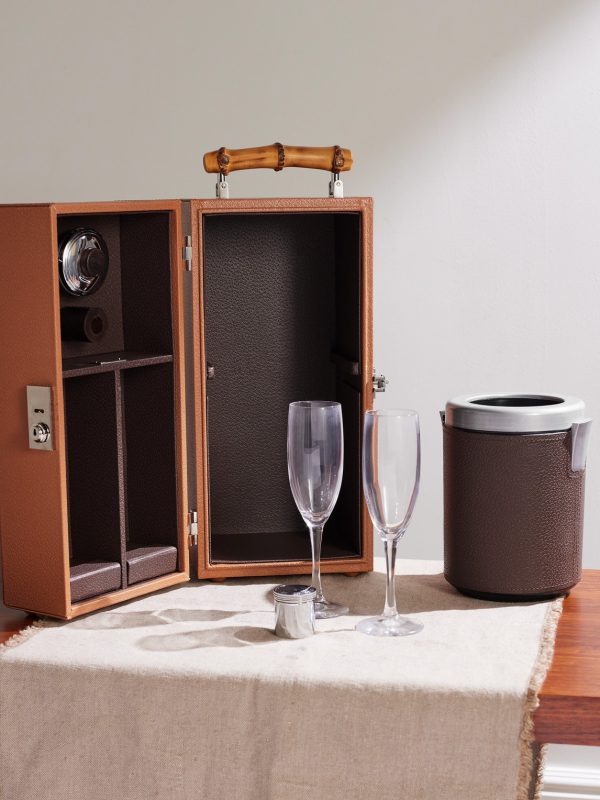 Full-Grain Leather and Bamboo Travel Champagne Cabinet - OU Full-Grain Leather and Bamboo Travel Champagne Cabinet - OU